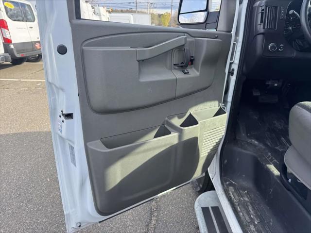 2024 Chevrolet Express Cargo Van RWD 2500 Regular Wheelbase WT