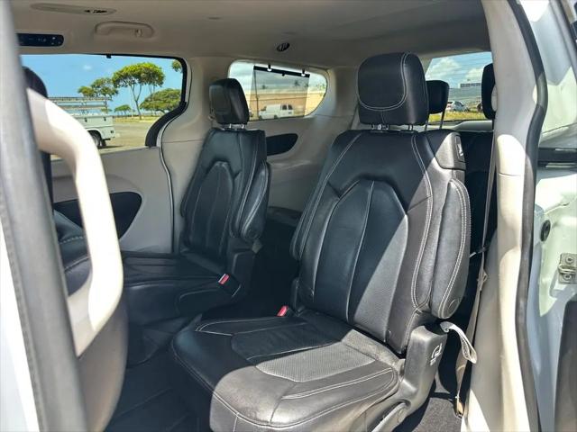 2022 Chrysler Pacifica Touring L