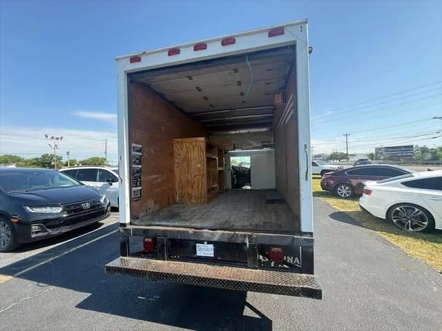 2006 Ford E-350 Cutaway E-350