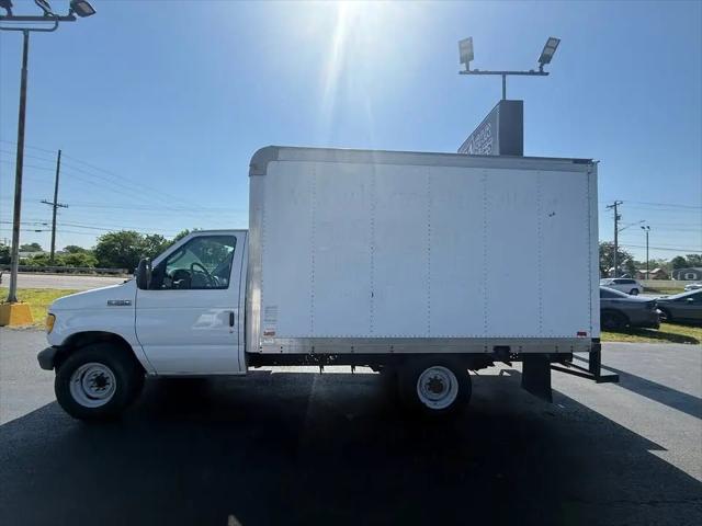 2006 Ford E-350 Cutaway E-350