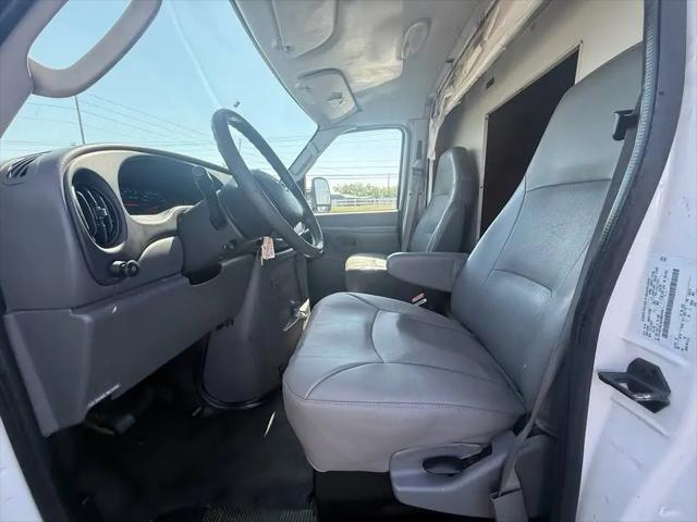 2006 Ford E-350 Cutaway E-350