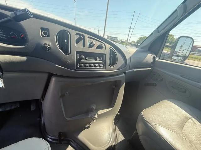 2006 Ford E-350 Cutaway E-350
