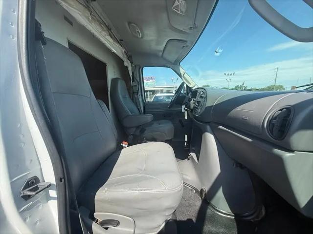 2006 Ford E-350 Cutaway E-350