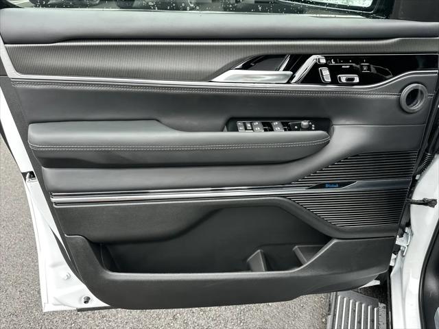2026 Jeep Grand Wagoneer Summit Obsidian 4x4