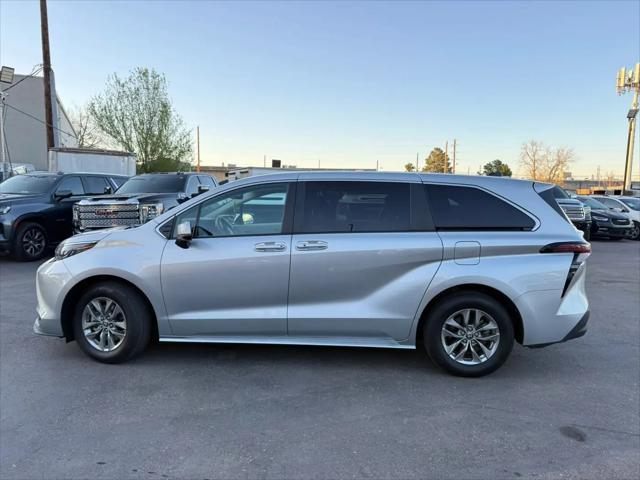 2024 Toyota Sienna LE