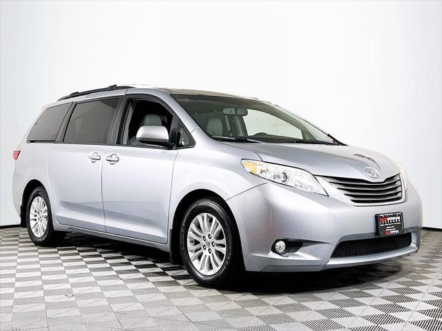 2015 Toyota Sienna XLE Premium 8 Passenger 2015 Toyota Sienna XLE Premium 8 Passenger