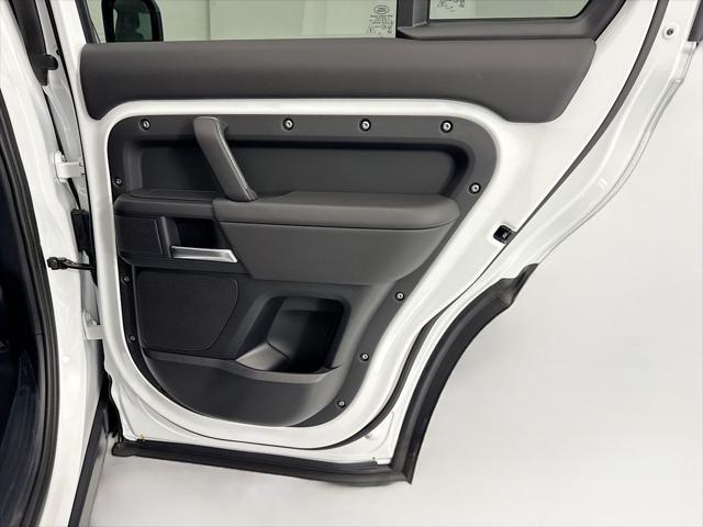 2026 Land Rover Defender P400 X-Dynamic SE