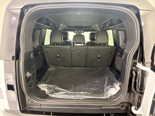 2026 Land Rover Defender P400 X-Dynamic SE