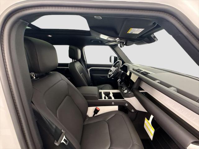 2026 Land Rover Defender P400 X-Dynamic SE