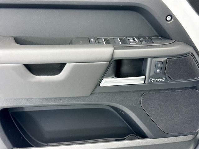 2026 Land Rover Defender P400 X-Dynamic SE