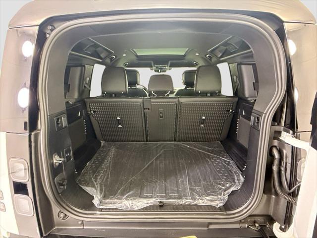 2026 Land Rover Defender P400 X-Dynamic SE