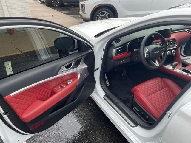 2023 Genesis G70 3.3T AWD 2023 Genesis G70 3.3T AWD