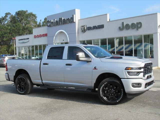 2026 RAM Ram 2500 RAM 2500 BLACK EXPRESS CREW CAB 4X2 64 BOX