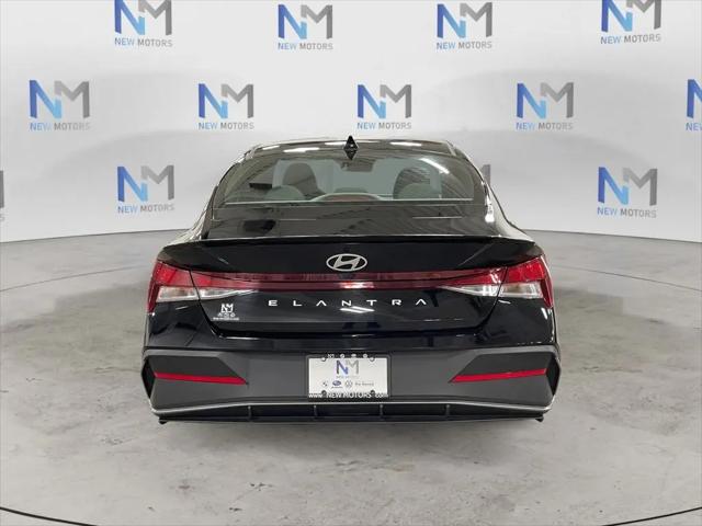2025 Hyundai Elantra SEL Sport