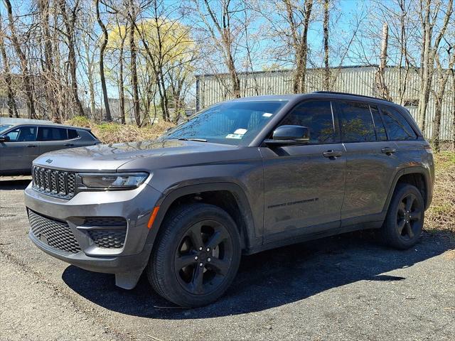 2023 Jeep Grand Cherokee Altitude 4x4 2023 Jeep Grand Cherokee Altitude 4x4
