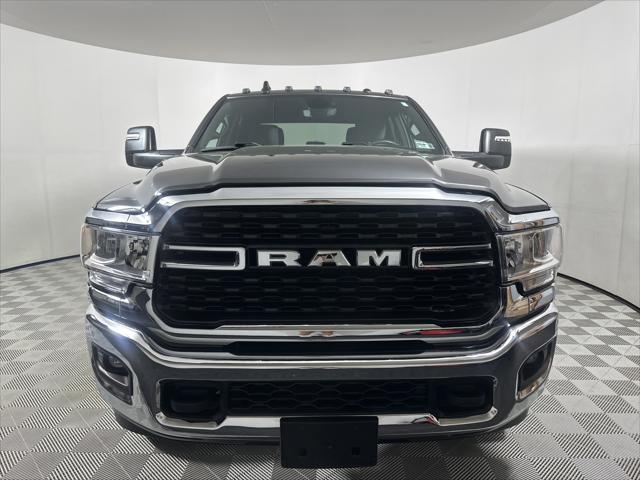 2024 RAM 3500 Big Horn Crew Cab 4x4 8 Box 2024 RAM 3500 Big Horn Crew Cab 4x4 8 Box
