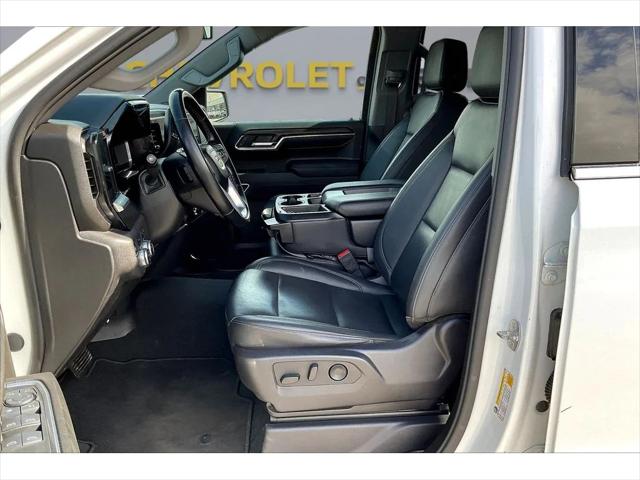 2024 GMC Sierra 1500 4WD Crew Cab Short Box SLT