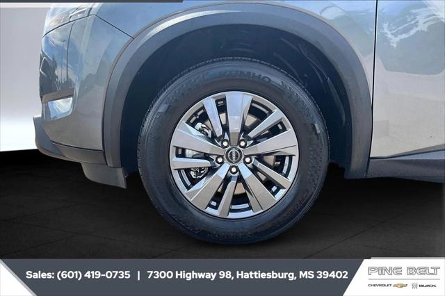 2025 Nissan Pathfinder SV FWD