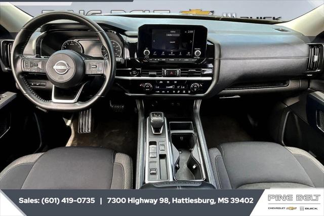 2025 Nissan Pathfinder SV FWD