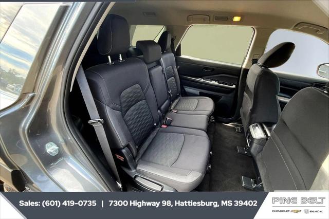 2025 Nissan Pathfinder SV FWD