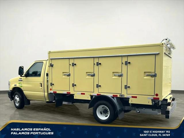 2022 Ford E-450 Cutaway Base