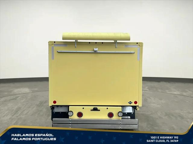 2022 Ford E-450 Cutaway Base