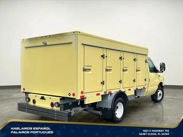 2022 Ford E-450 Cutaway Base
