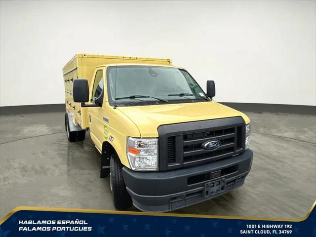 2022 Ford E-450 Cutaway Base