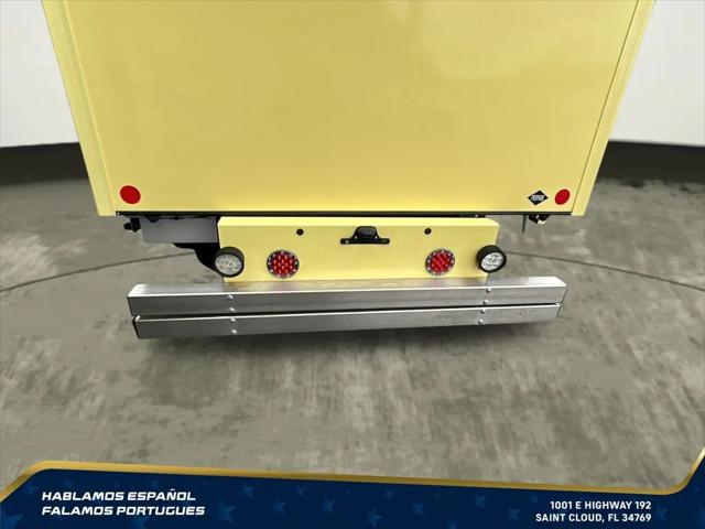 2022 Ford E-450 Cutaway Base