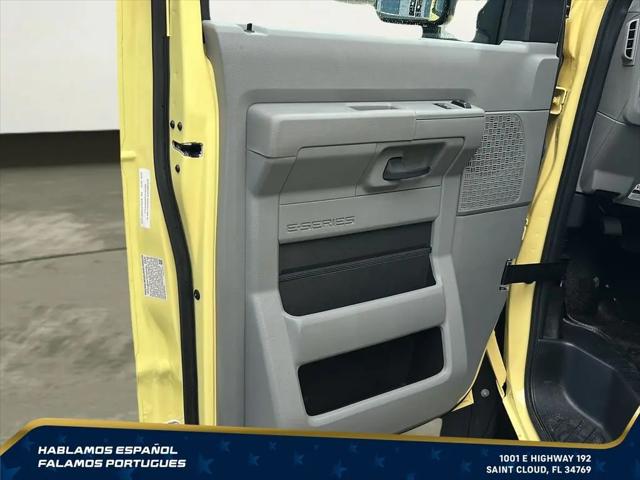 2022 Ford E-450 Cutaway Base