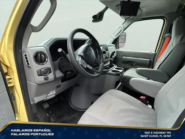 2022 Ford E-450 Cutaway Base