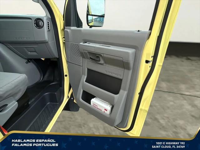 2022 Ford E-450 Cutaway Base