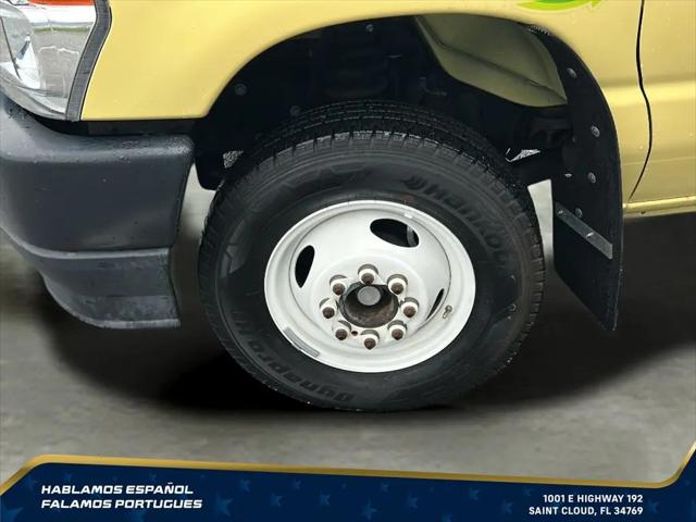 2022 Ford E-450 Cutaway Base