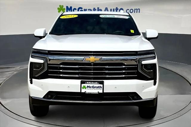 2025 Chevrolet Suburban 4WD LT