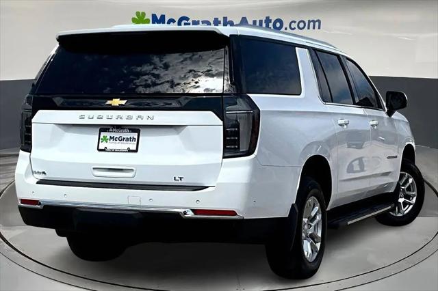 2025 Chevrolet Suburban 4WD LT