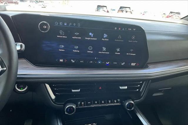 2025 Chevrolet Suburban 4WD LT
