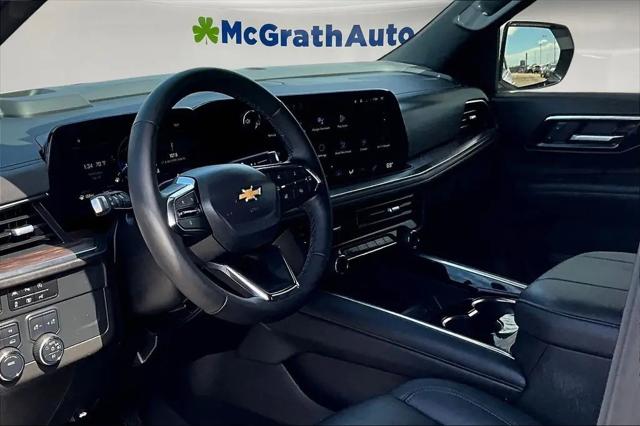 2025 Chevrolet Suburban 4WD LT