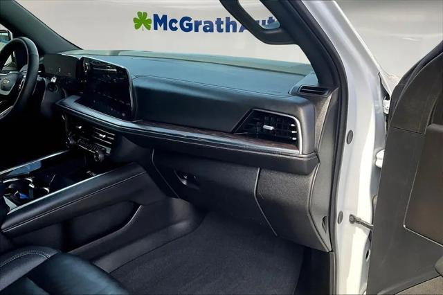 2025 Chevrolet Suburban 4WD LT
