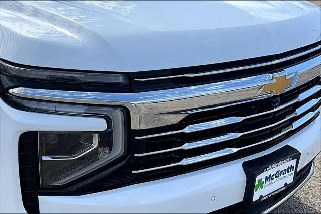 2025 Chevrolet Suburban 4WD LT