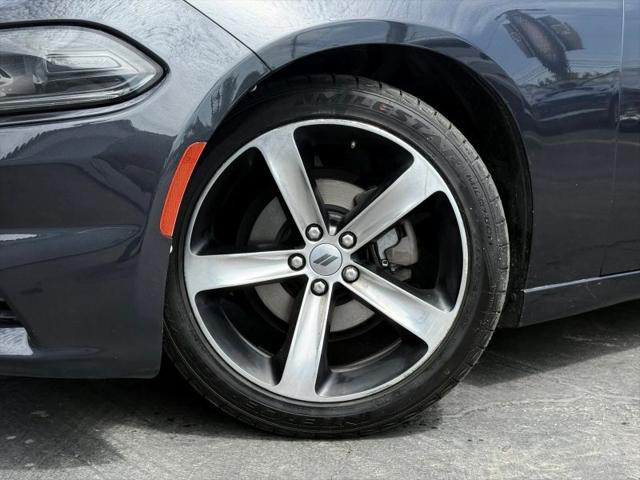 2017 Dodge Charger SXT RWD