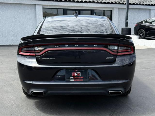 2017 Dodge Charger SXT RWD