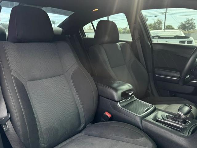 2017 Dodge Charger SXT RWD