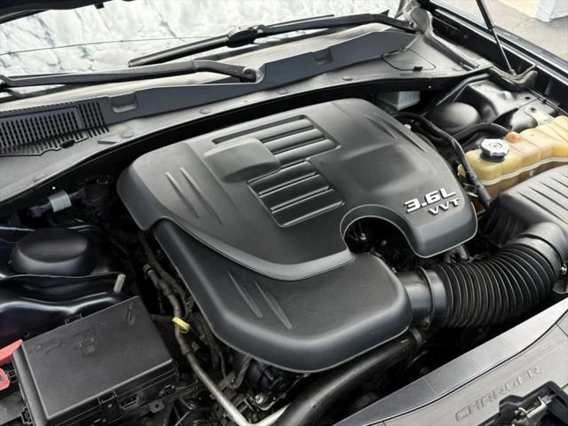 2017 Dodge Charger SXT RWD