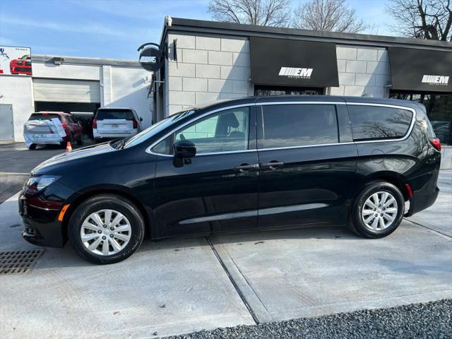 2021 Chrysler Voyager L