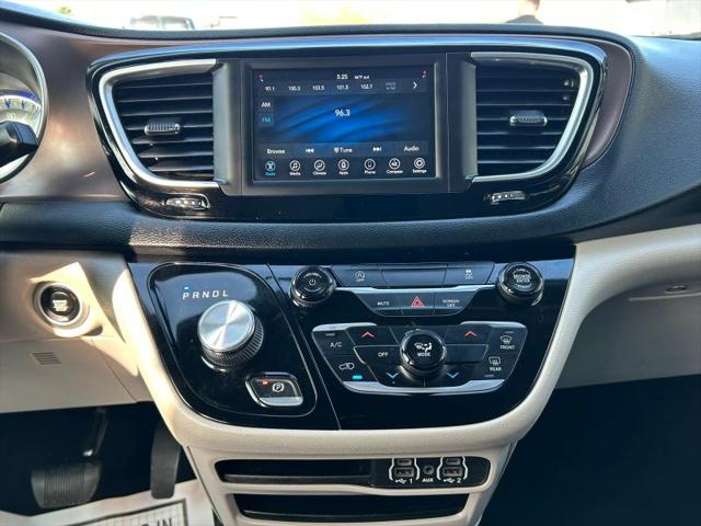 2021 Chrysler Voyager L