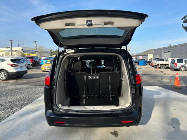 2021 Chrysler Voyager L