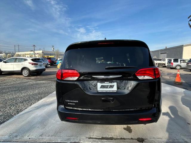 2021 Chrysler Voyager L