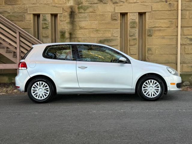 2012 Volkswagen Golf 2.5L 2-Door
