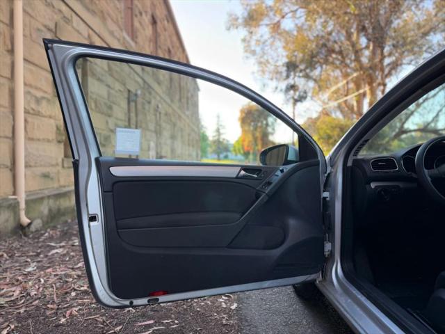 2012 Volkswagen Golf 2.5L 2-Door