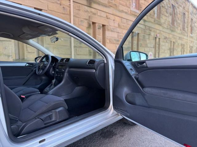 2012 Volkswagen Golf 2.5L 2-Door